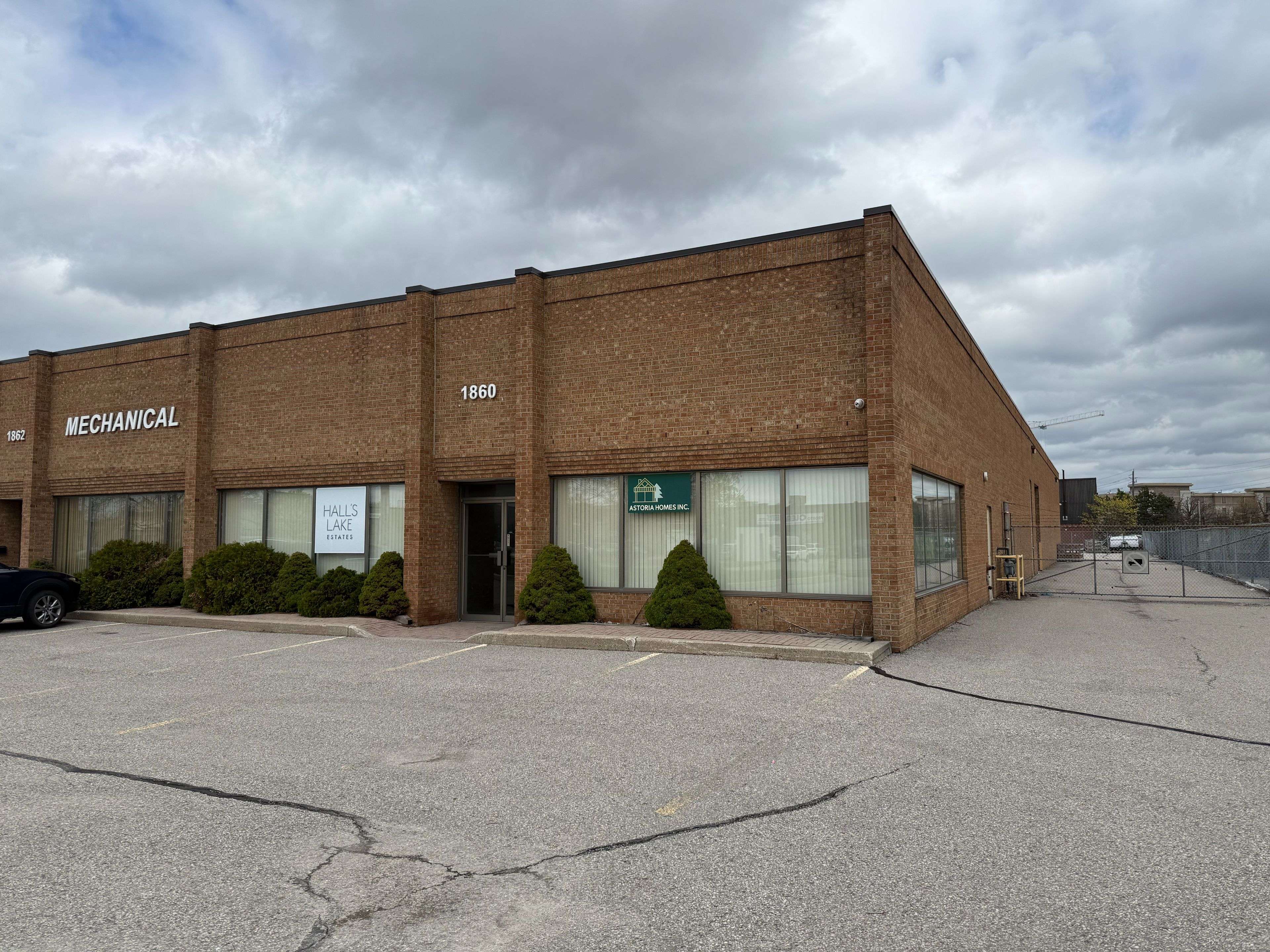 1860 Albion RD, Toronto W10, ON M9W 5T2