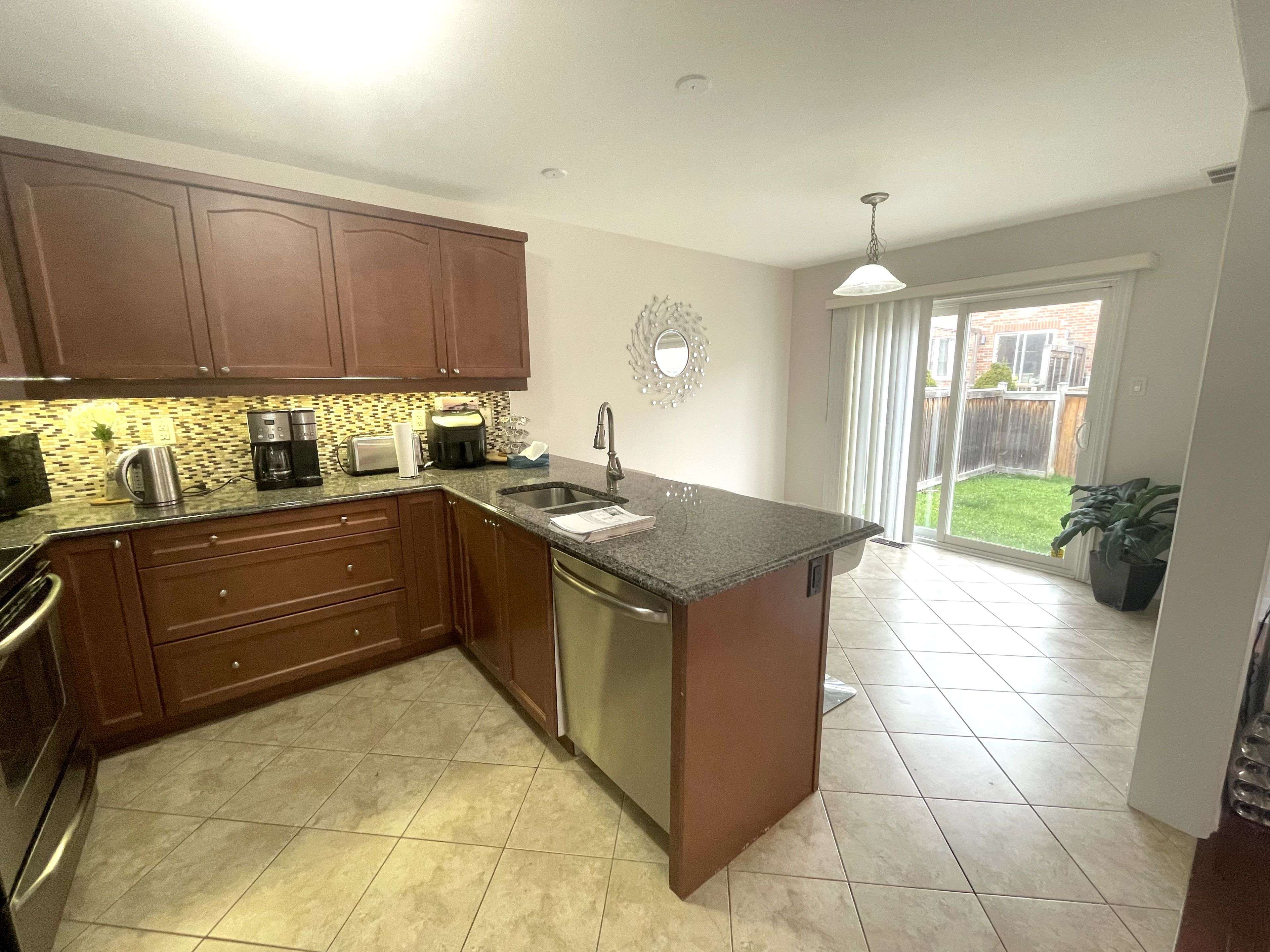 Milton, ON L9T 8R8,933 Asleton BLVD