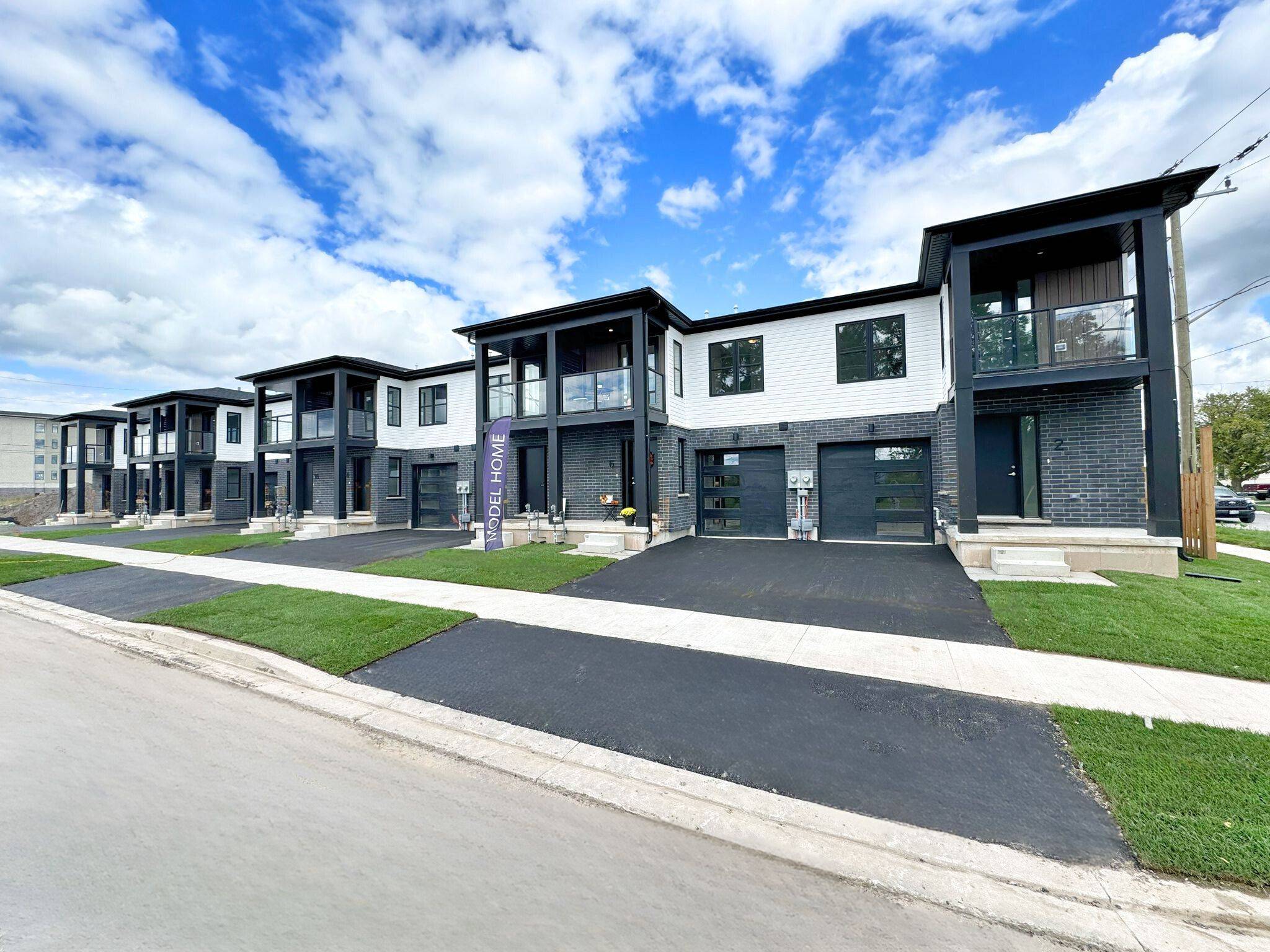 Welland, ON L3B 0N7,22 Marina PL