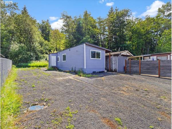 146 CAMELOT DR, Castle Rock, WA 98611