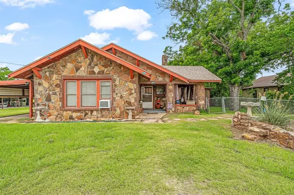 De Leon, TX 76444,509 W Reynosa Avenue
