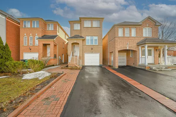 4 Domenico CRES,  Brampton,  ON L6P 1H5