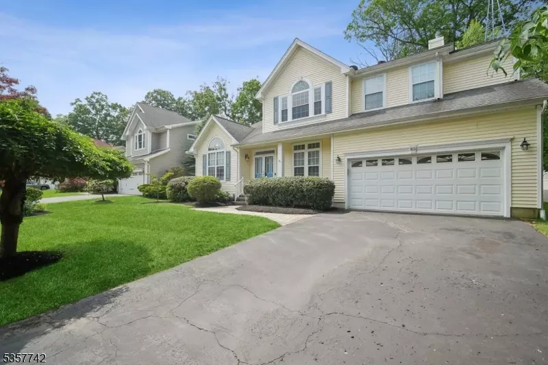 83 Alder Ln, Bernards Twp., NJ 07920