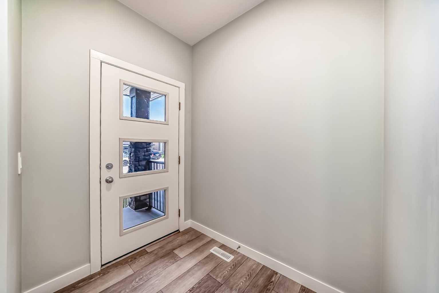 Calgary, AB T2X 4P9,186 creekstone WAY Southwest