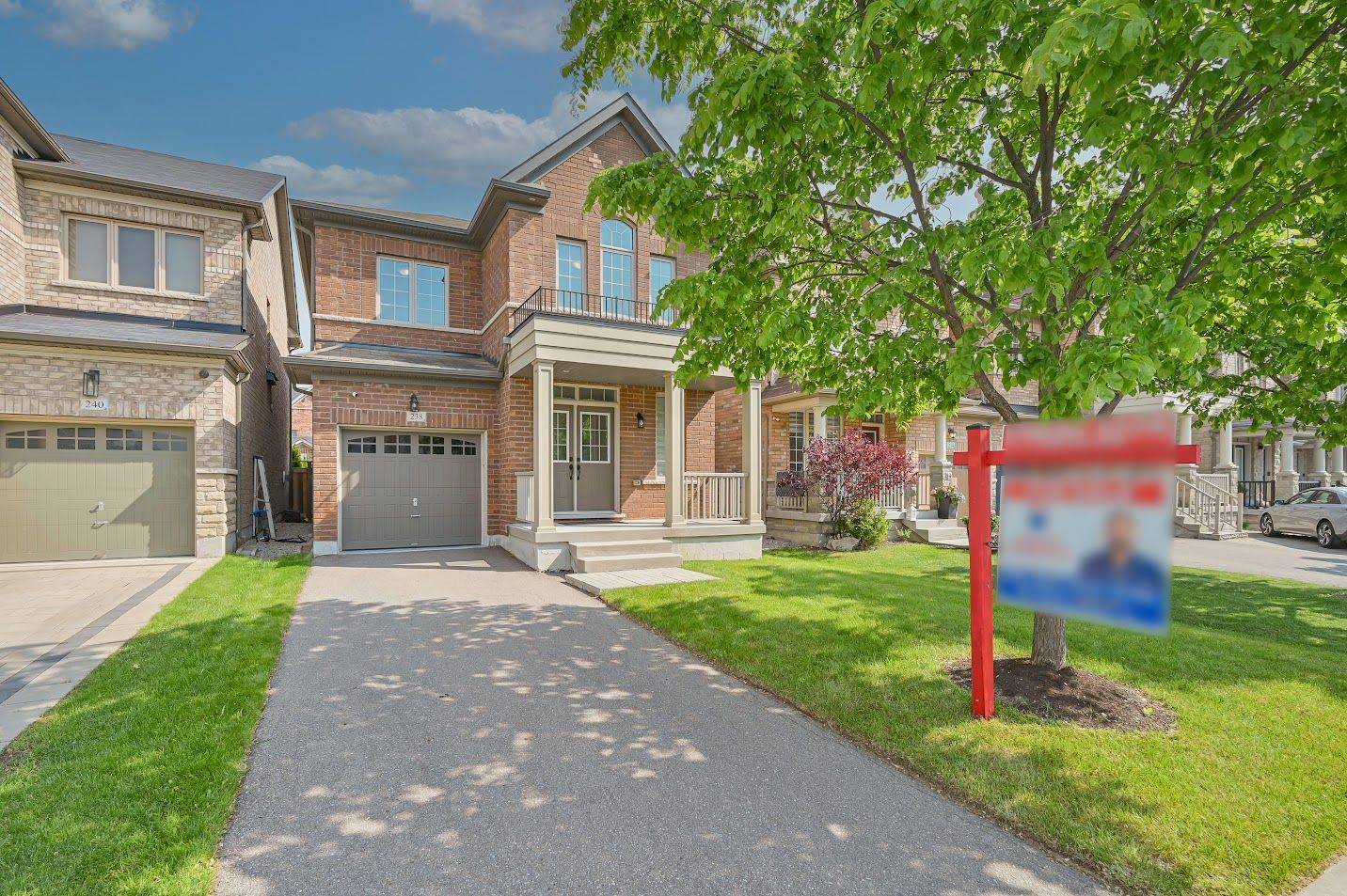 238 Kincardine ST, Vaughan, ON L4H 4H9