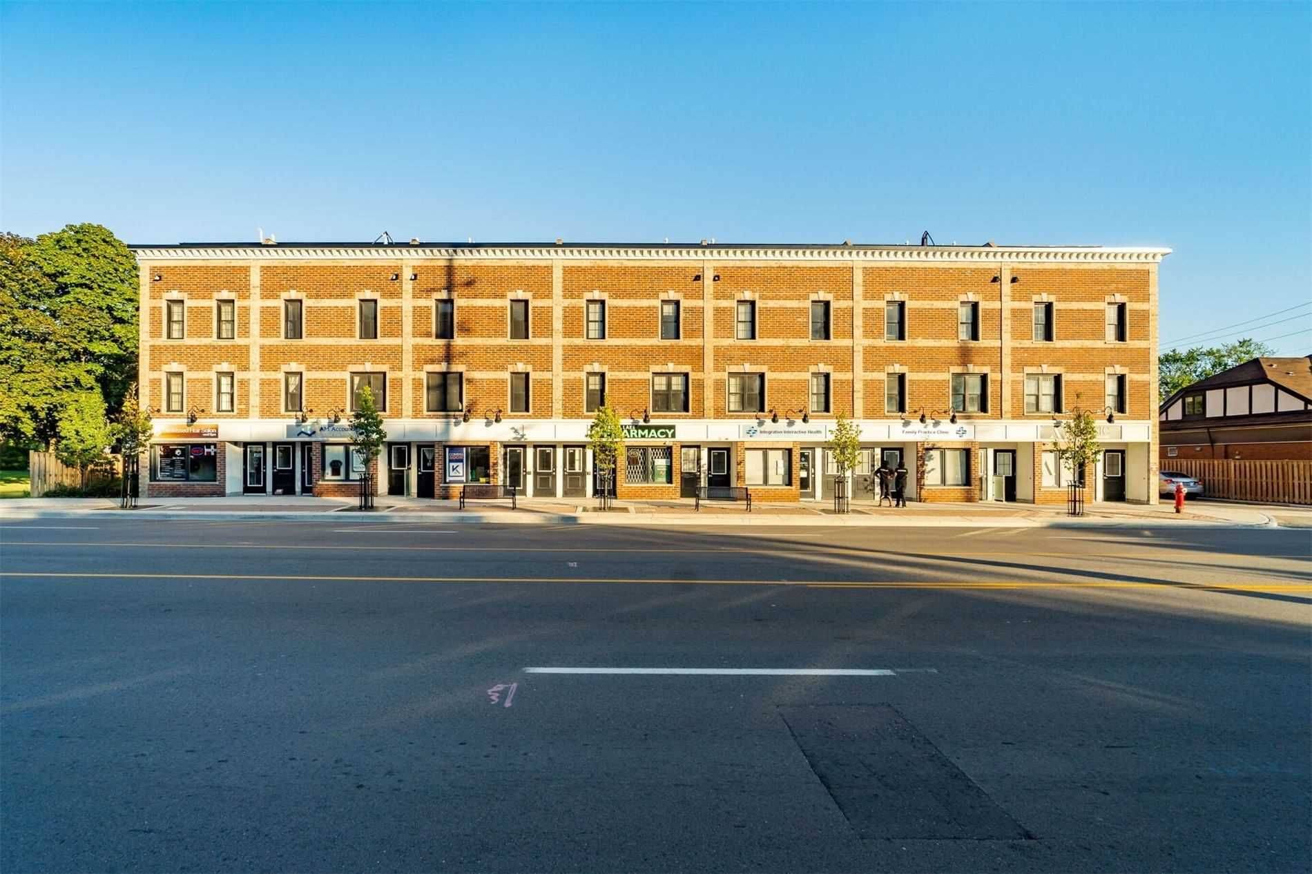 760 Lakeshore RD E #202, Mississauga, ON L5E 1C7