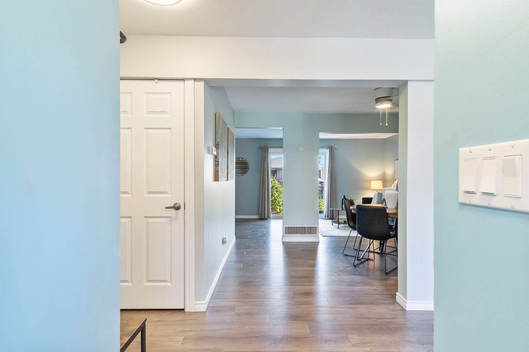 Hamilton, ON L8W 1E5,1301 Upper Gage AVE #12