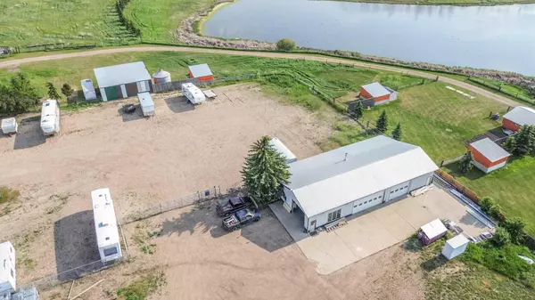 19453 20 HWY 12, Stettler, AB T0C 2L0