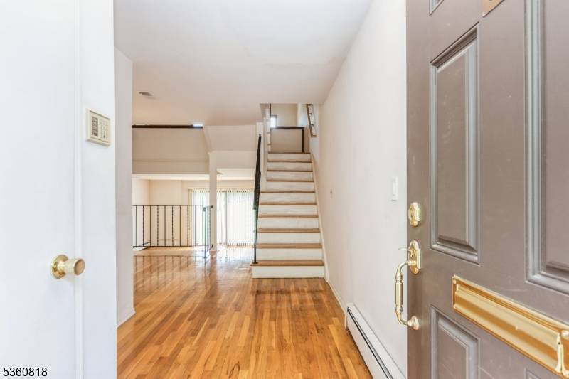 Woodbridge Twp., NJ 08830,323 Gill Ln #C