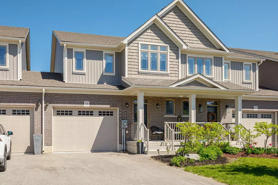 39 George Zubek DR, Collingwood, ON L9Y 1M5