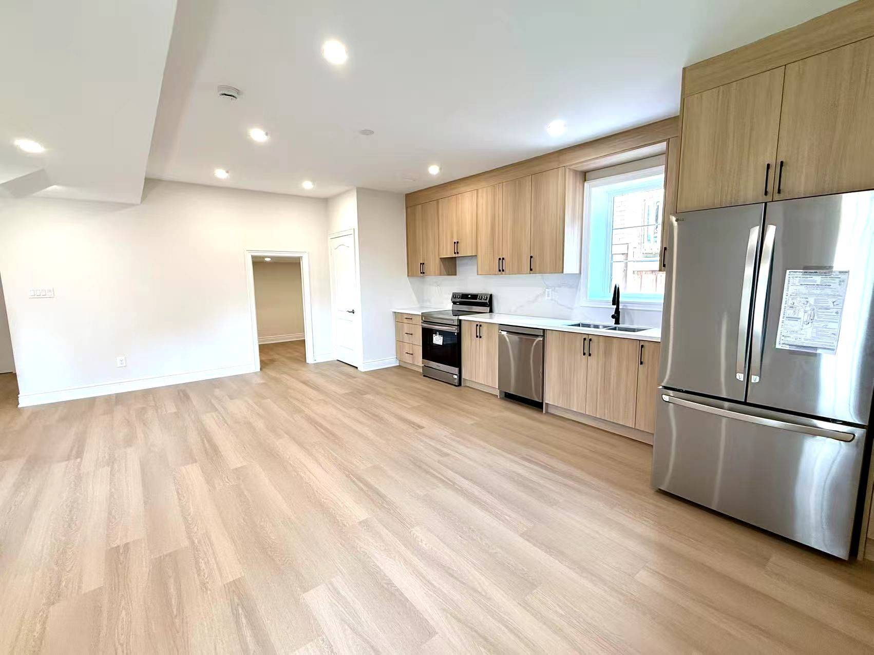 Newmarket, ON L3Y 0C7,104 Mitchell PL