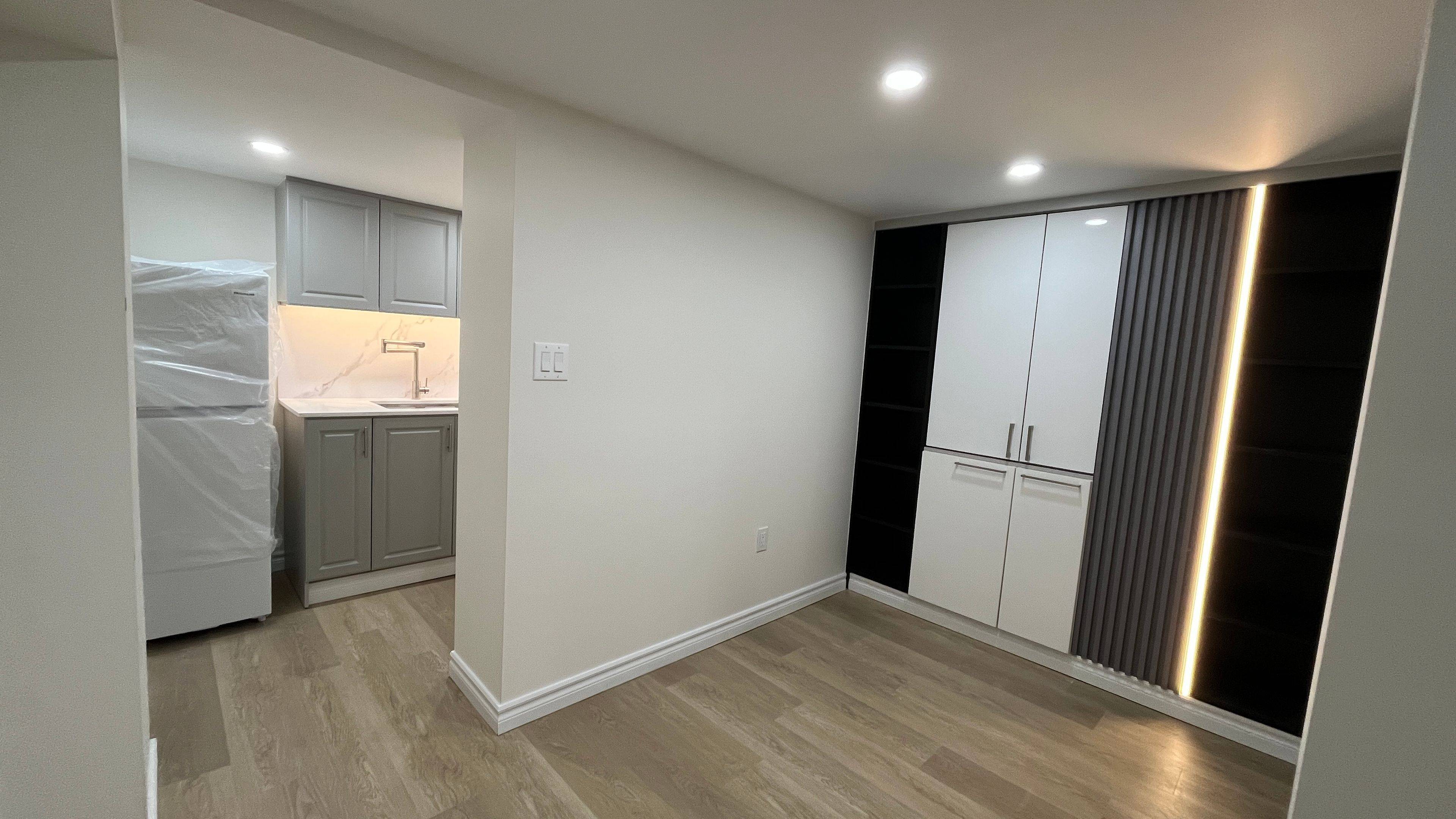Aurora, ON L4G 0V9,7 Chouinard WAY #Basement