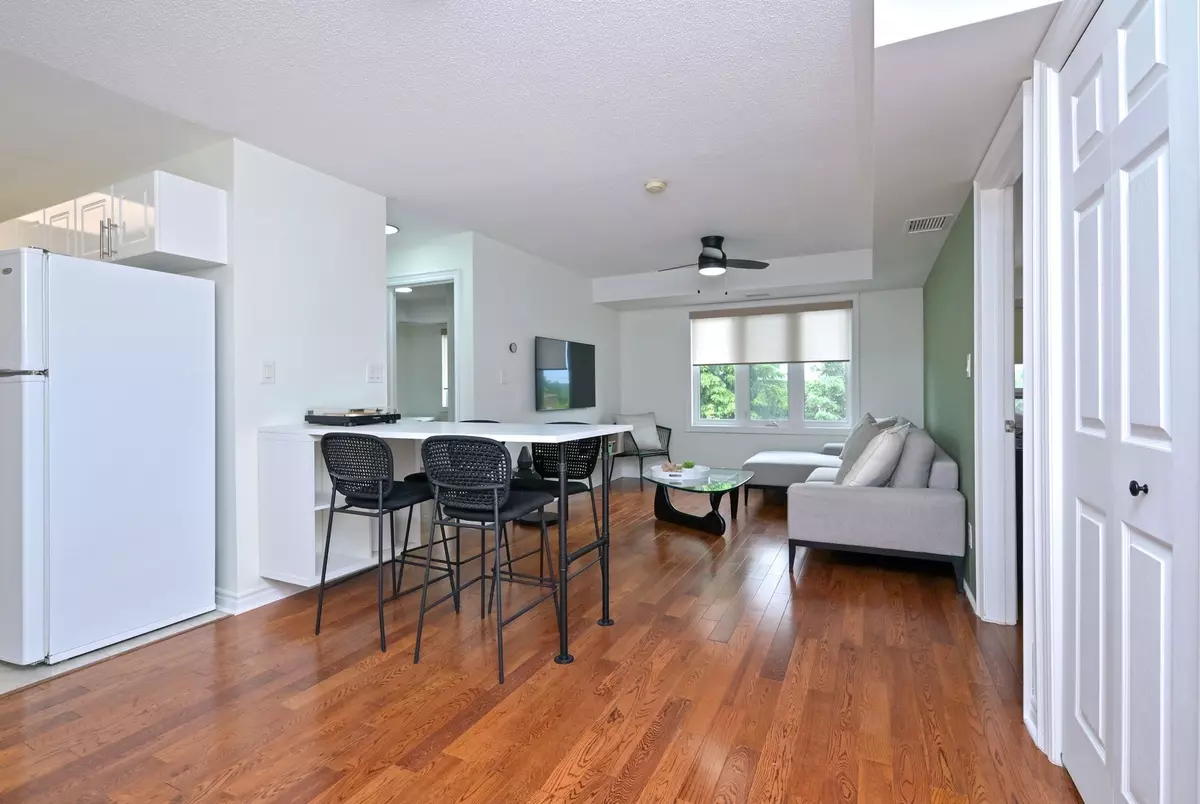 Barrie, ON L4N 6C3,500 Mapleview DR #308