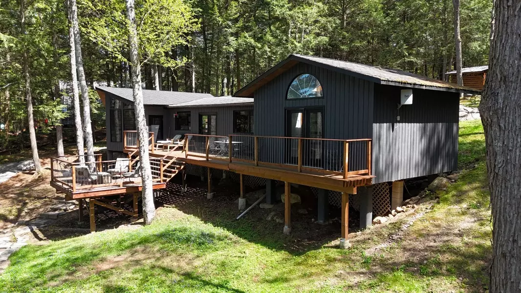 1132 Sapphire (Koshlong Lake) DR, Highlands East, ON K0M 1S0