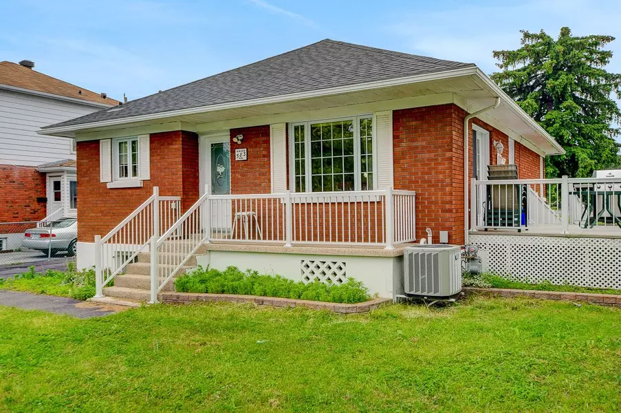 583 Donald ST, Overbrook - Castleheights And Area, ON K1K 1L5