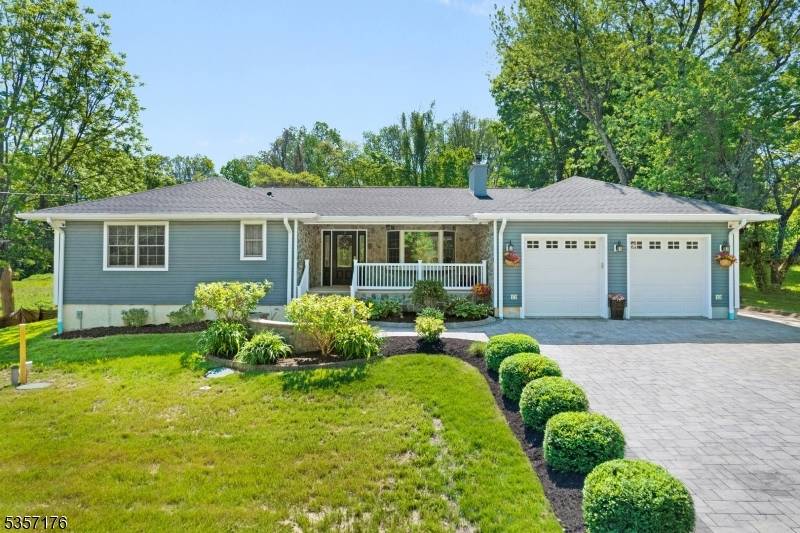 55 Mooney Rd, Roxbury Twp., NJ 07852