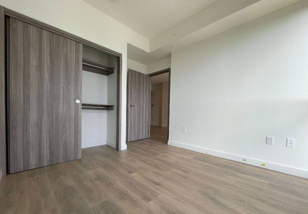 Toronto C15, ON M2K 0H1,85 McMahon DR ##3501