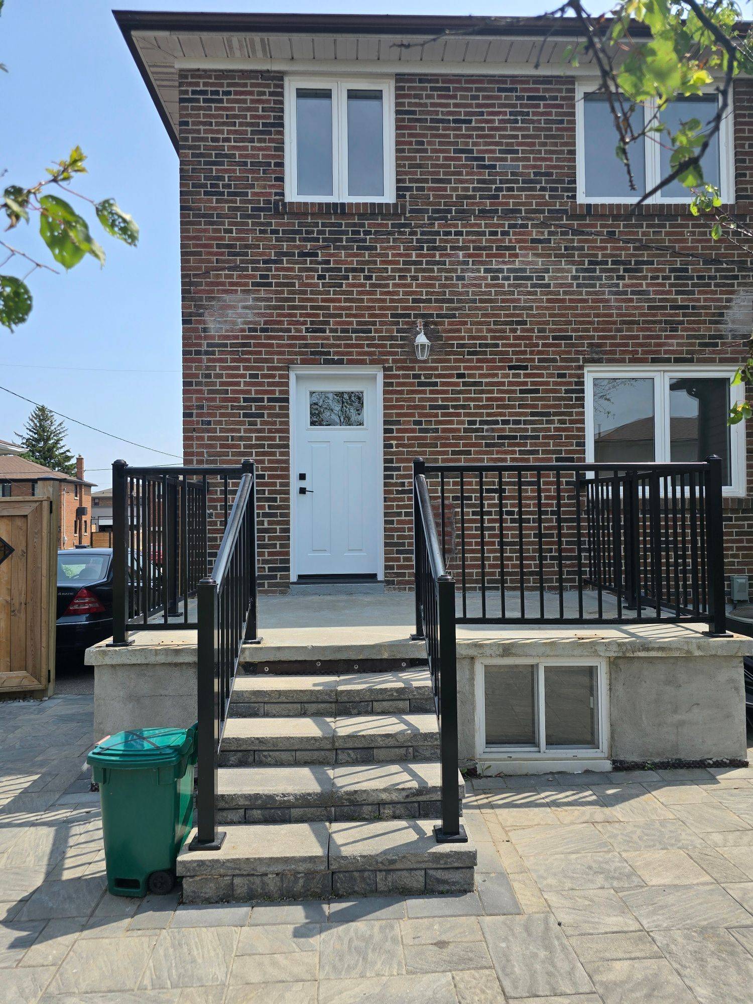 Toronto W05, ON M3N 1E8,14 Snowood CT