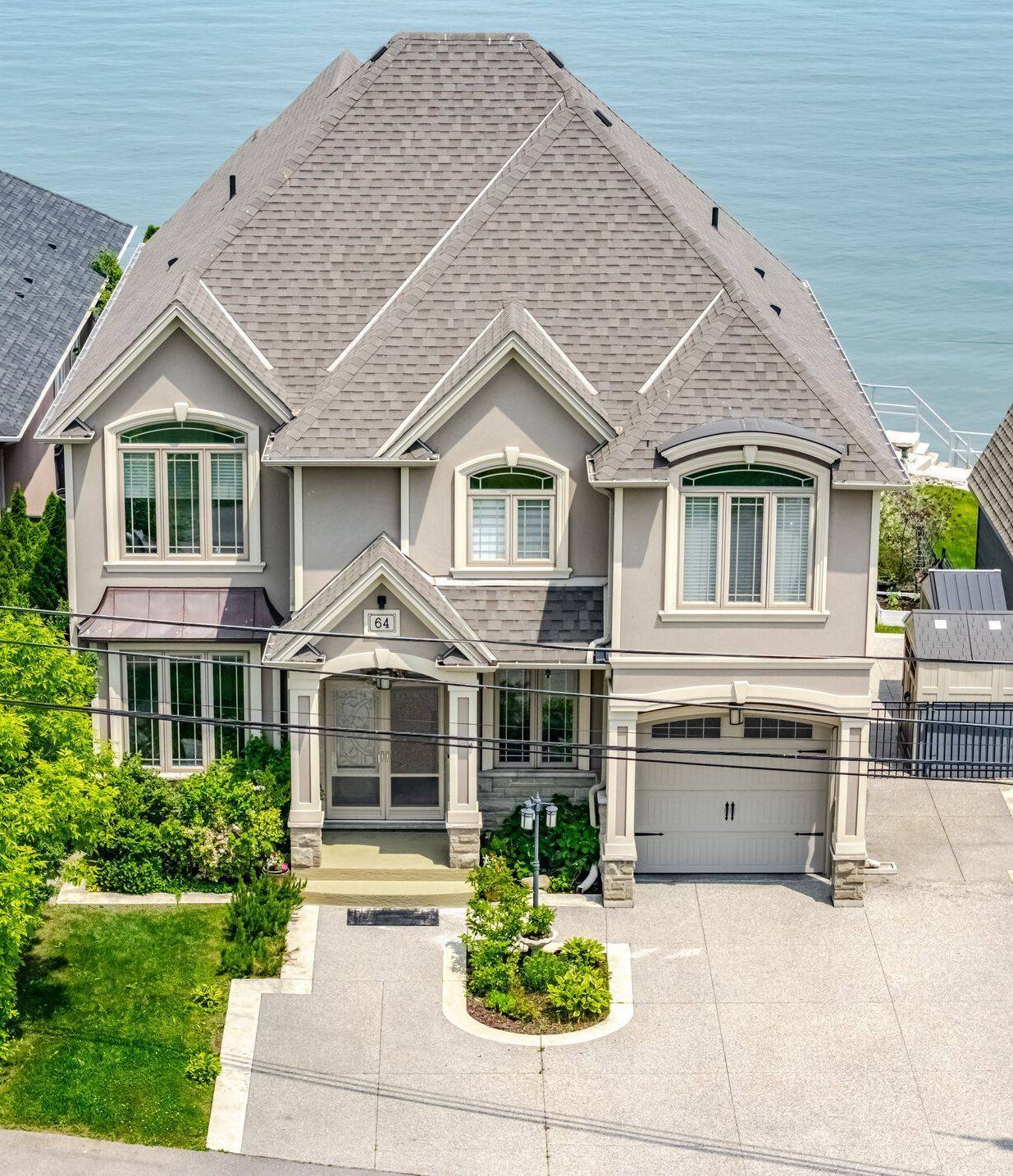 64 Seabreeze CRES, Hamilton, ON L8E 5C9