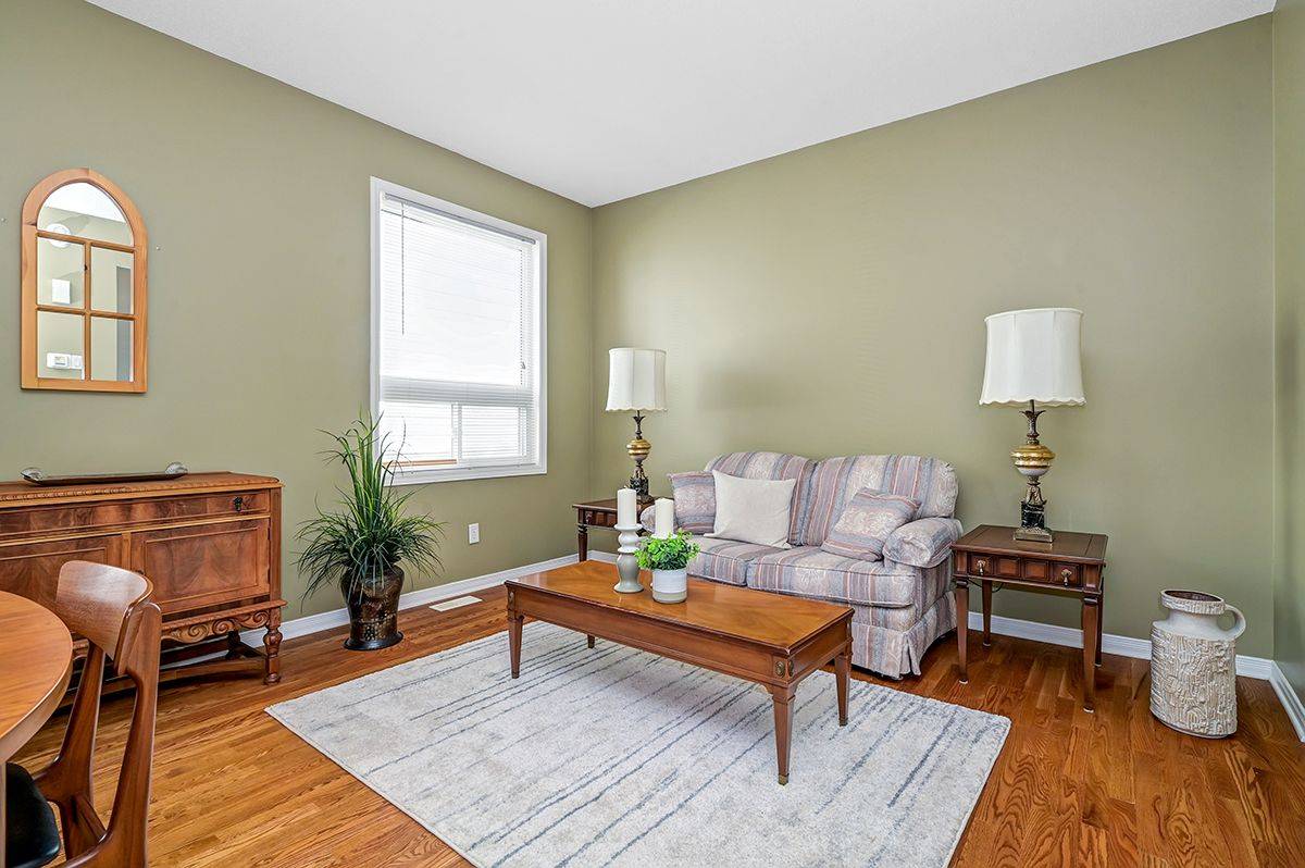 Barrhaven, ON K2J 5J9,244 Deercroft AVE