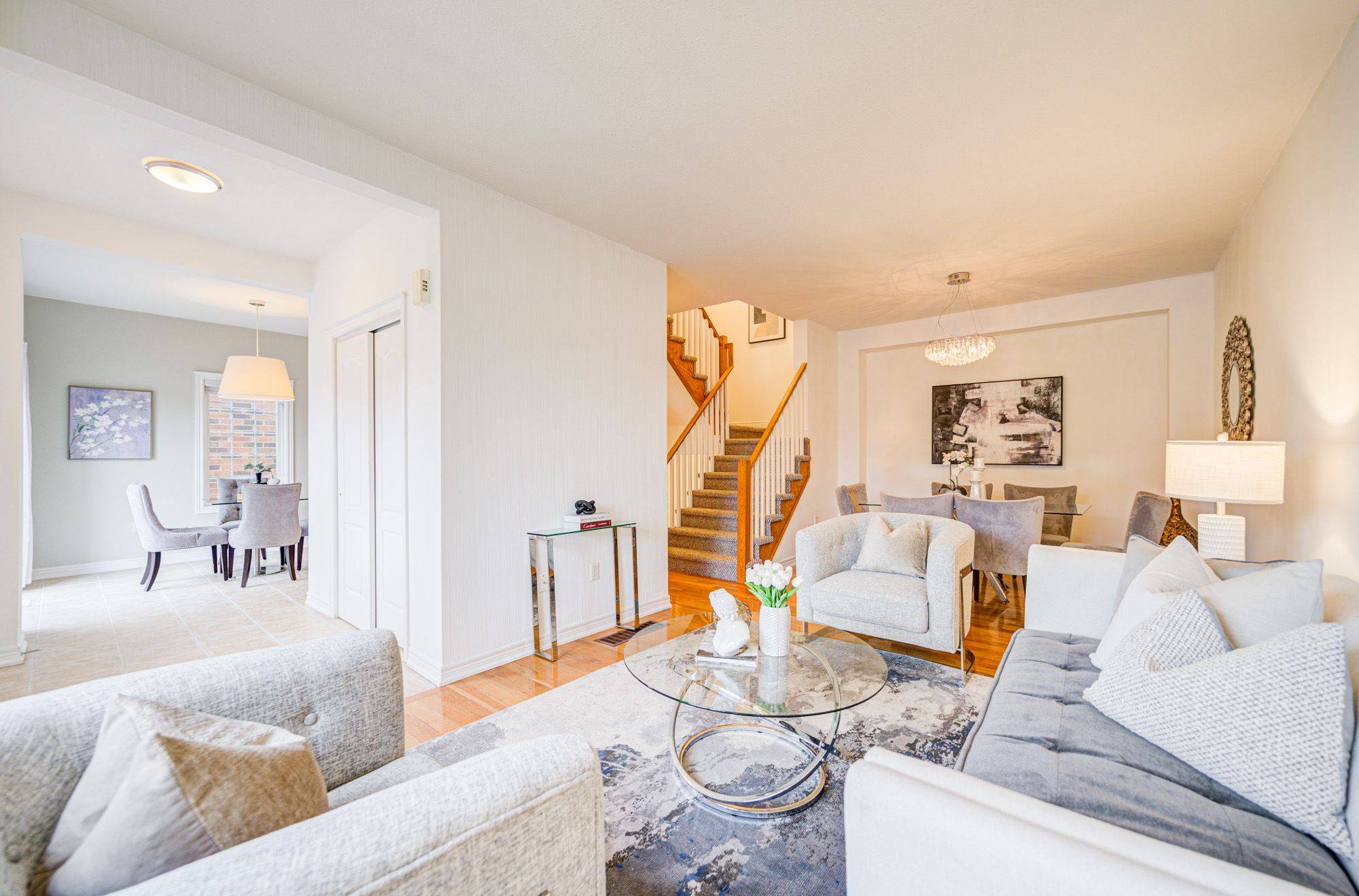 Hamilton, ON L9K 1R2,1085 Harrogate DR