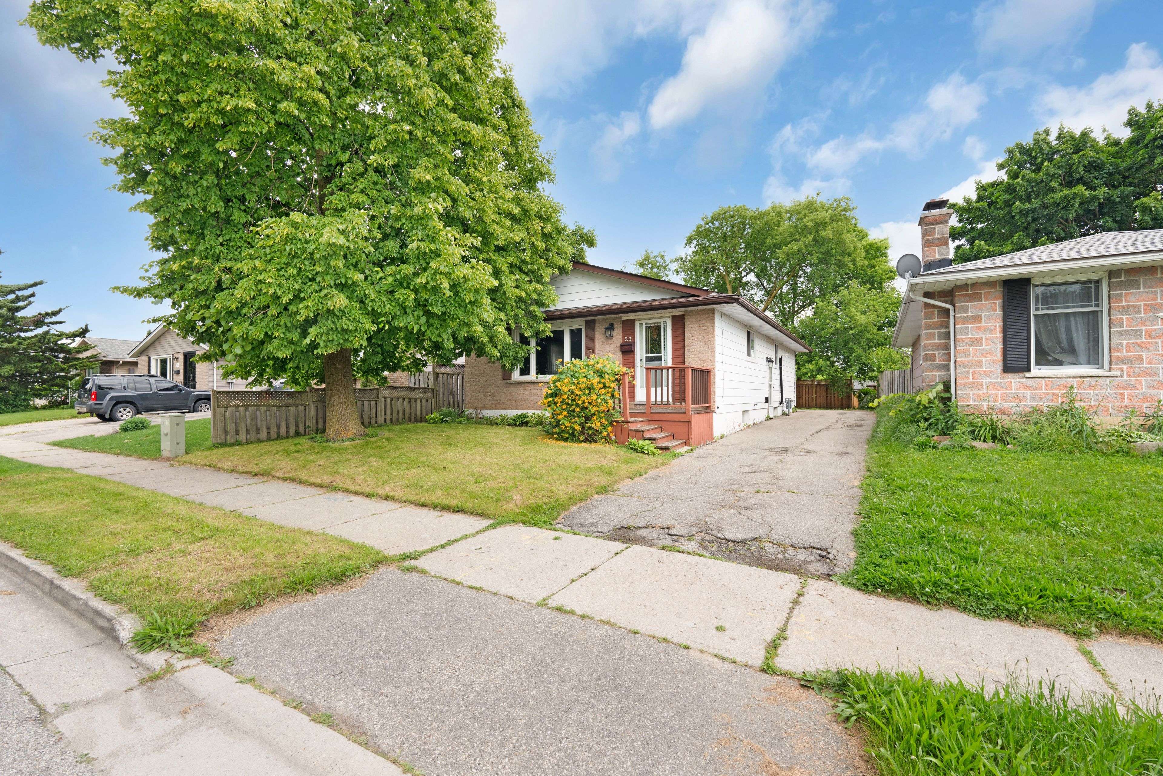 Kitchener, ON N2N 1H5,23 Silver Aspen CRES #lower