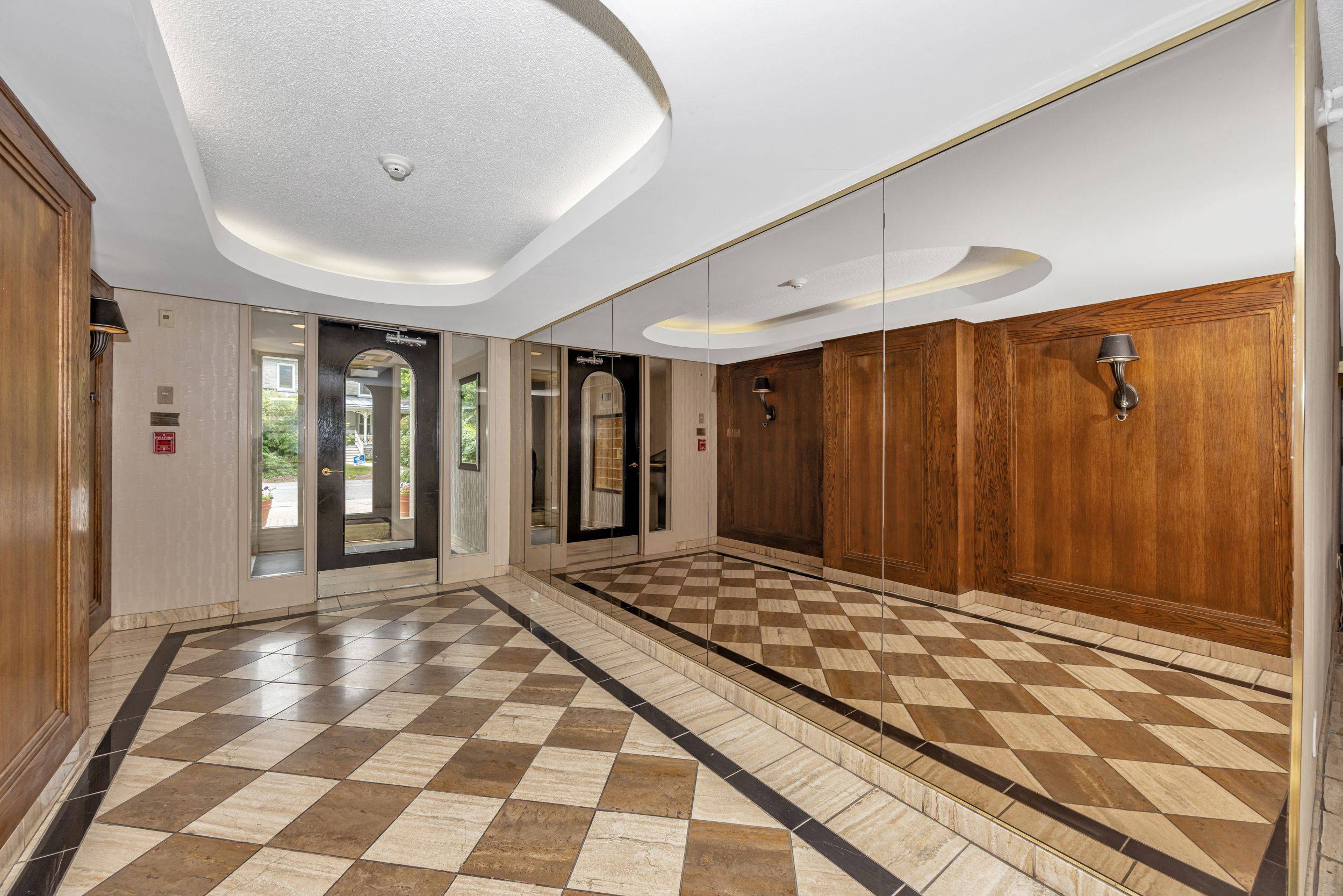 Overbrook - Castleheights And Area, ON K1K 3V2,939 North River RD #302