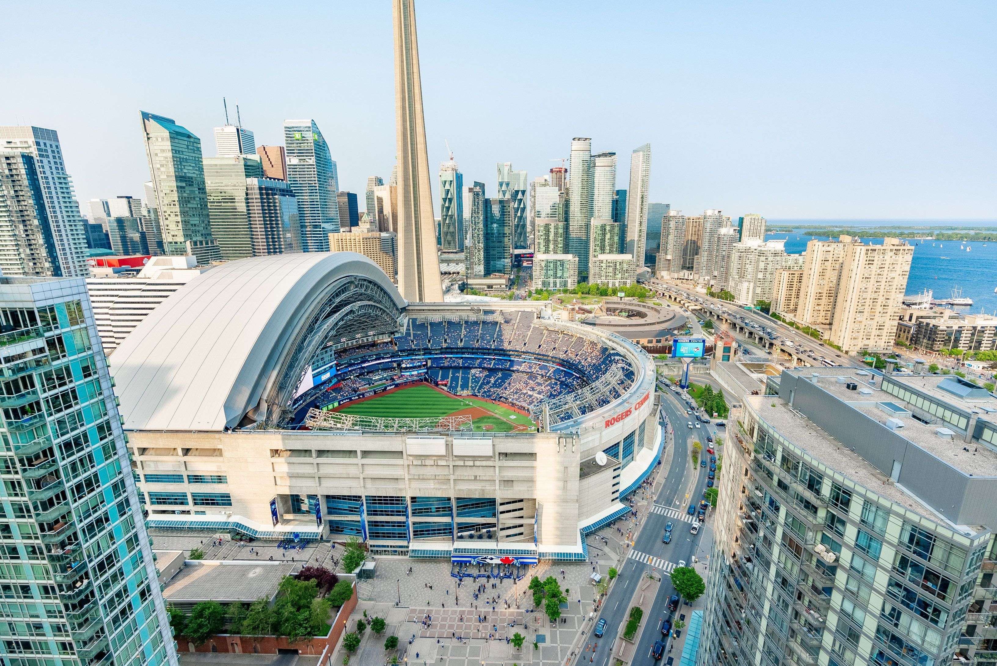 Toronto C01, ON M5V 3V2,10 Navy Warf CT #4205