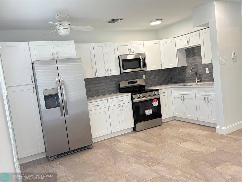 Fort Lauderdale, FL 33308,4336 N Ocean Dr  #2
