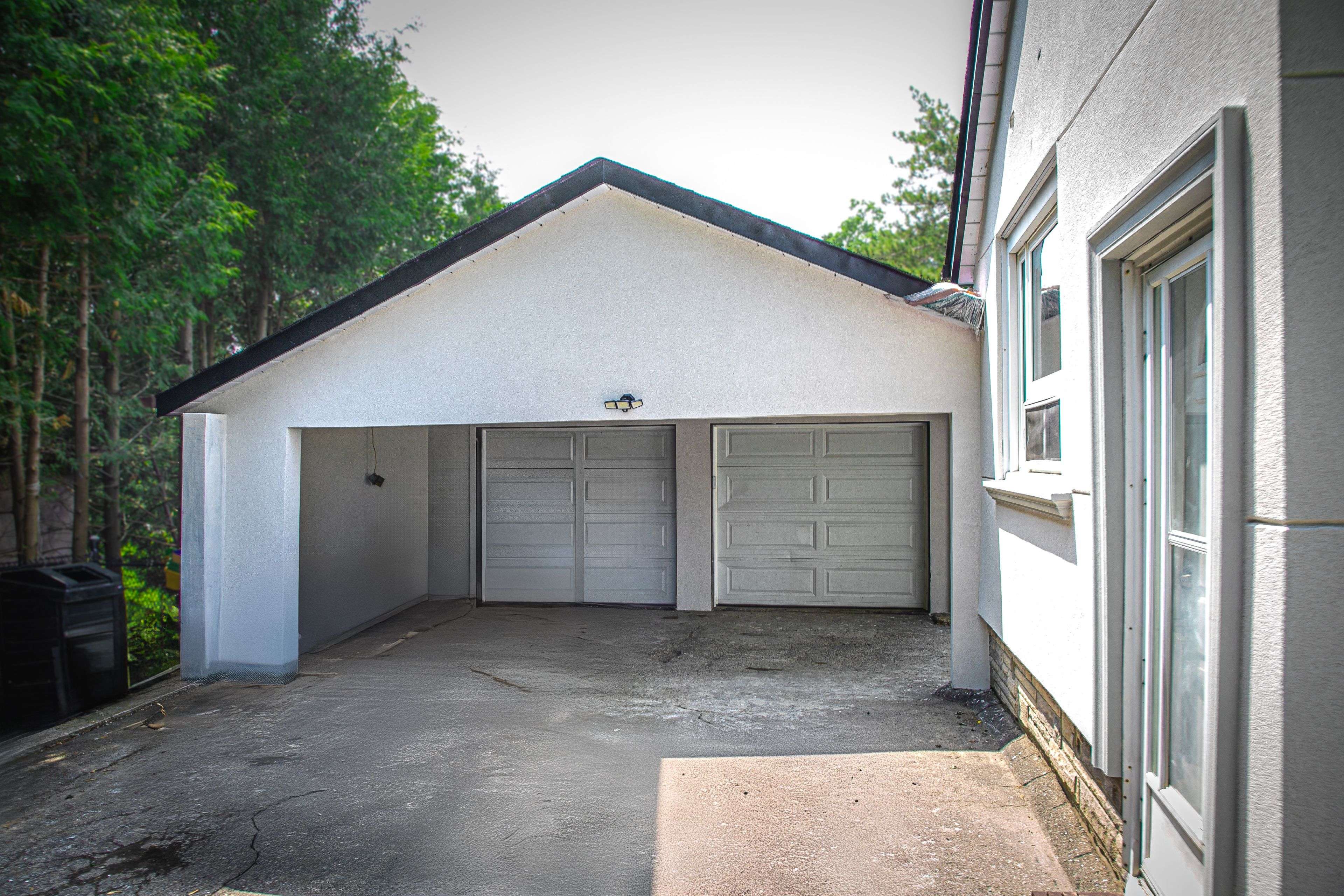 King, ON L7B 1A3,14376 Jane ST