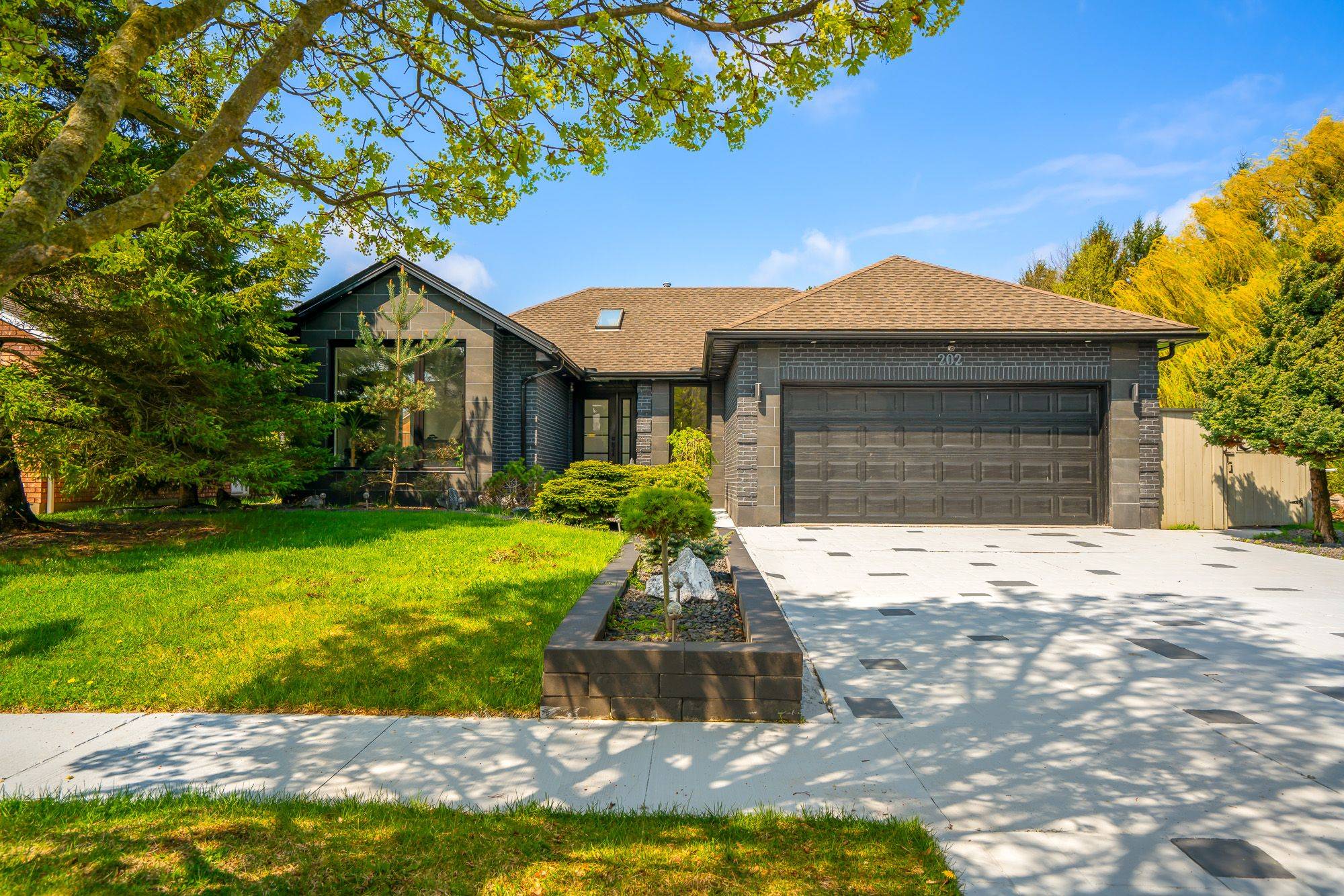 202 Michael DR, Welland, ON L3C 7B8