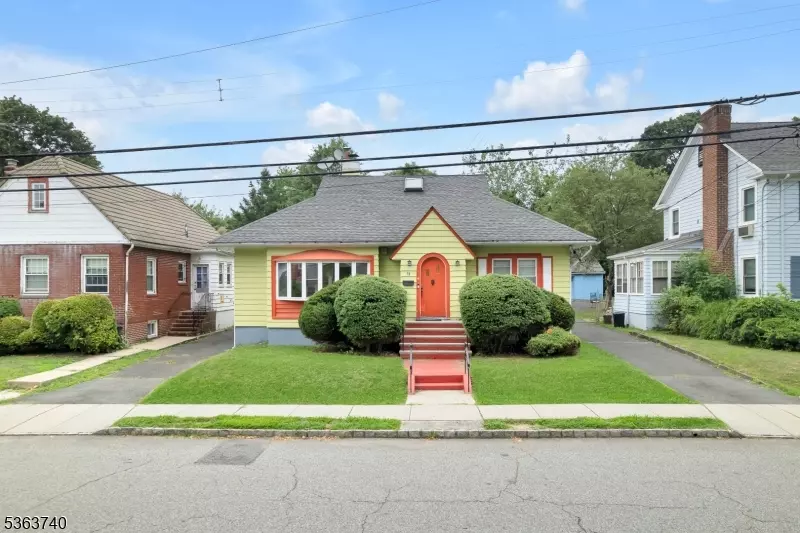 51 Hillcrest Rd, Maplewood Twp., NJ 07040