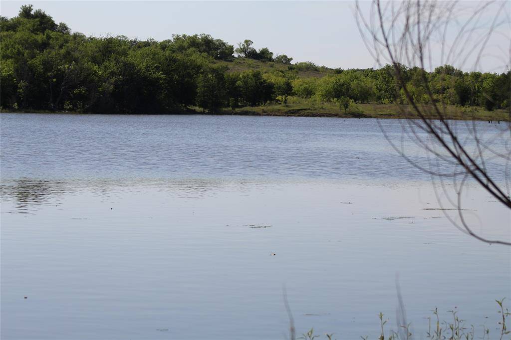 2077 B Shawver Road, Perrin, TX 76486