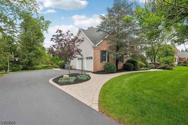Montgomery Twp., NJ 08502,9 Labaw Way