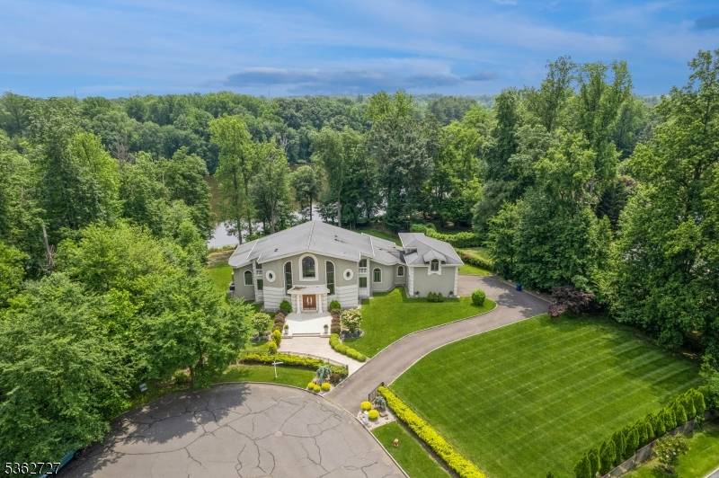 North Brunswick Twp., NJ 08902,27 Mare Haven Ct