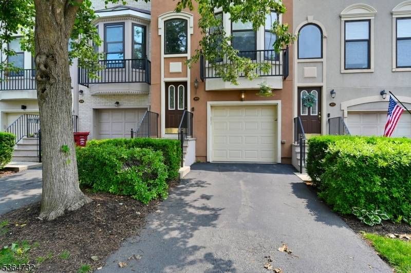 Nutley Twp., NJ 07110,303 Wilshire Dr