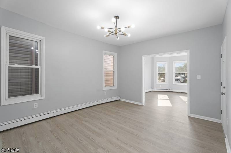 Newark City, NJ 07112,384 Badger Ave