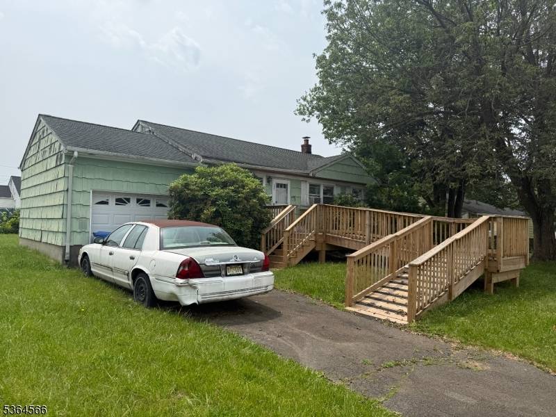 397 Lake Ave, Woodbridge Twp., NJ 07067