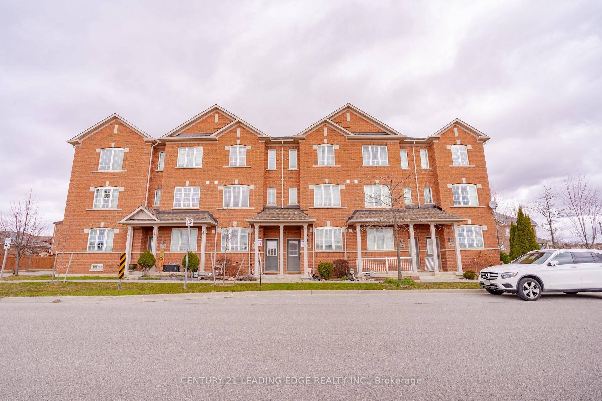Markham, ON L6B 0R9,488 Riverlands AVE