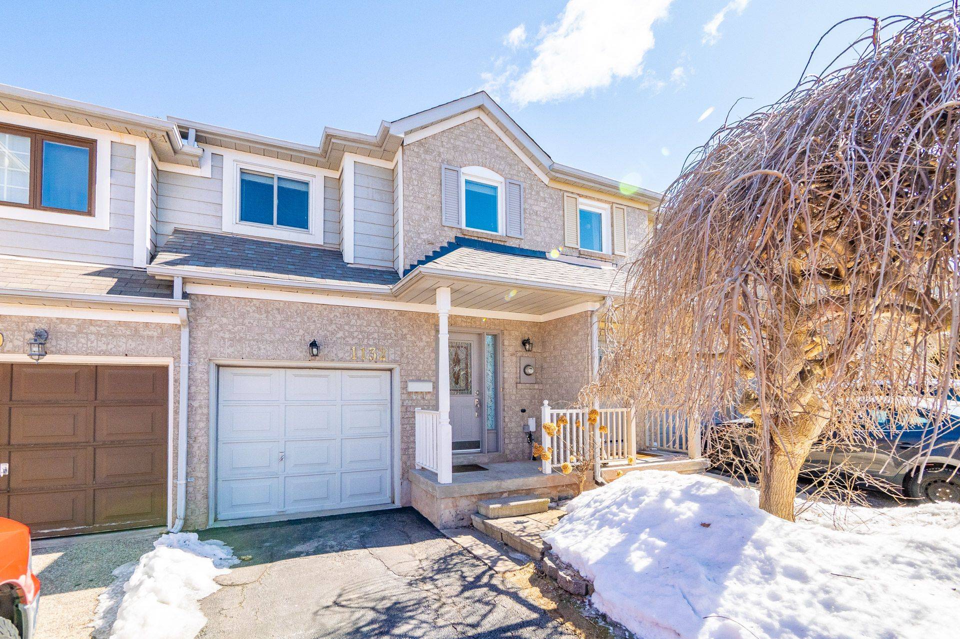 Oakville, ON L6M 3M1,1132 Westview TER