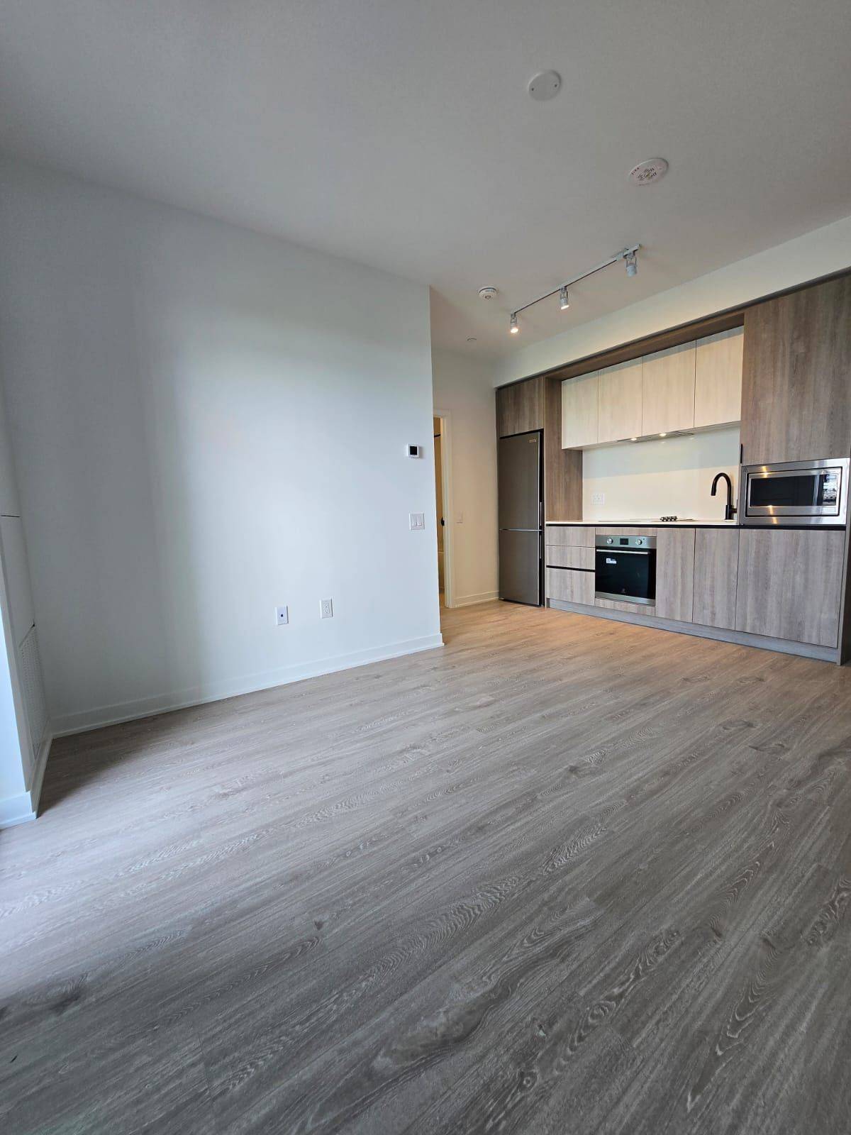 Mississauga, ON L5M 2V8,2495 Eglinton AVE W #702