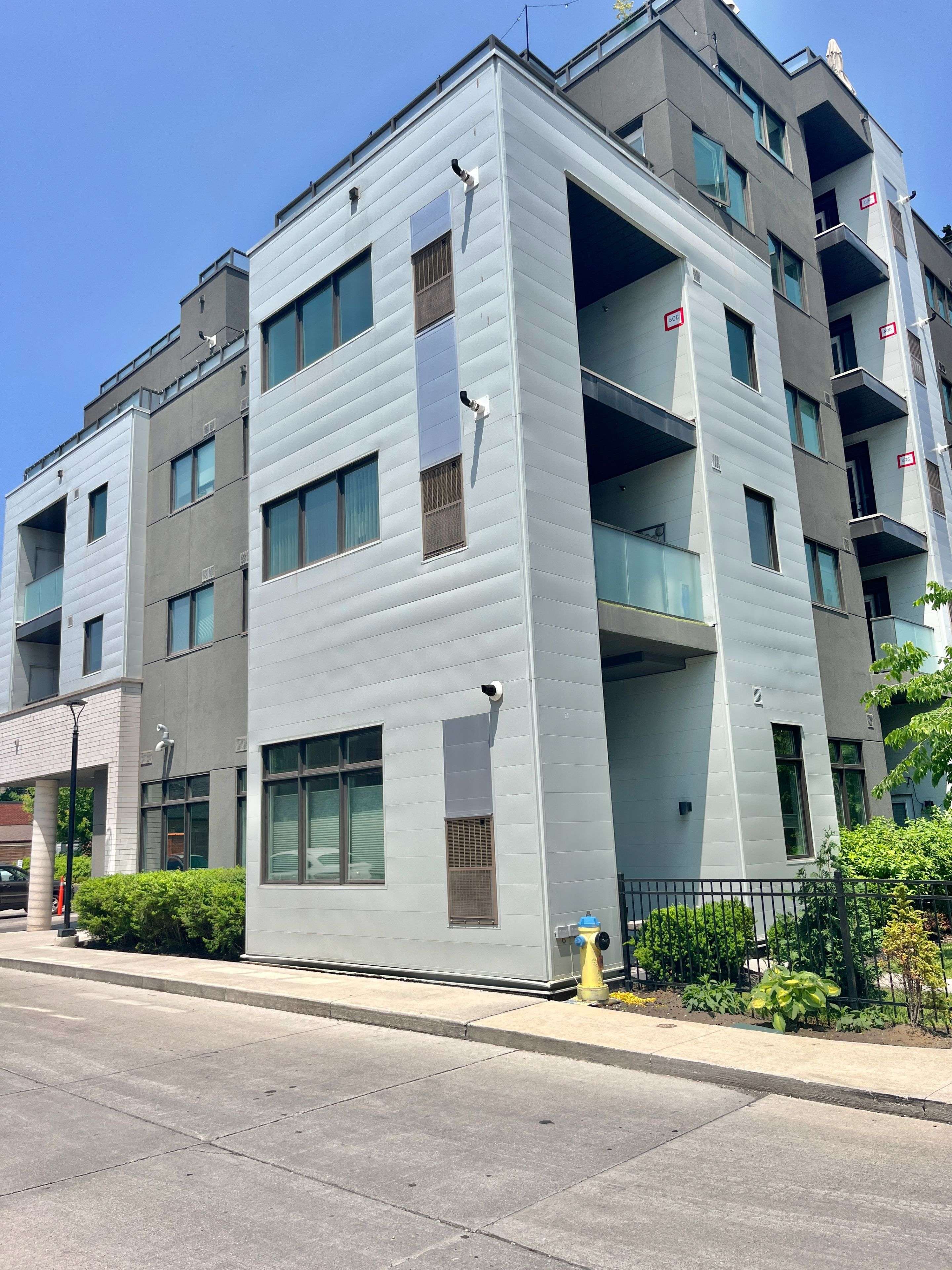 385 Osler ST #311, Toronto W03, ON M6N 2Z4