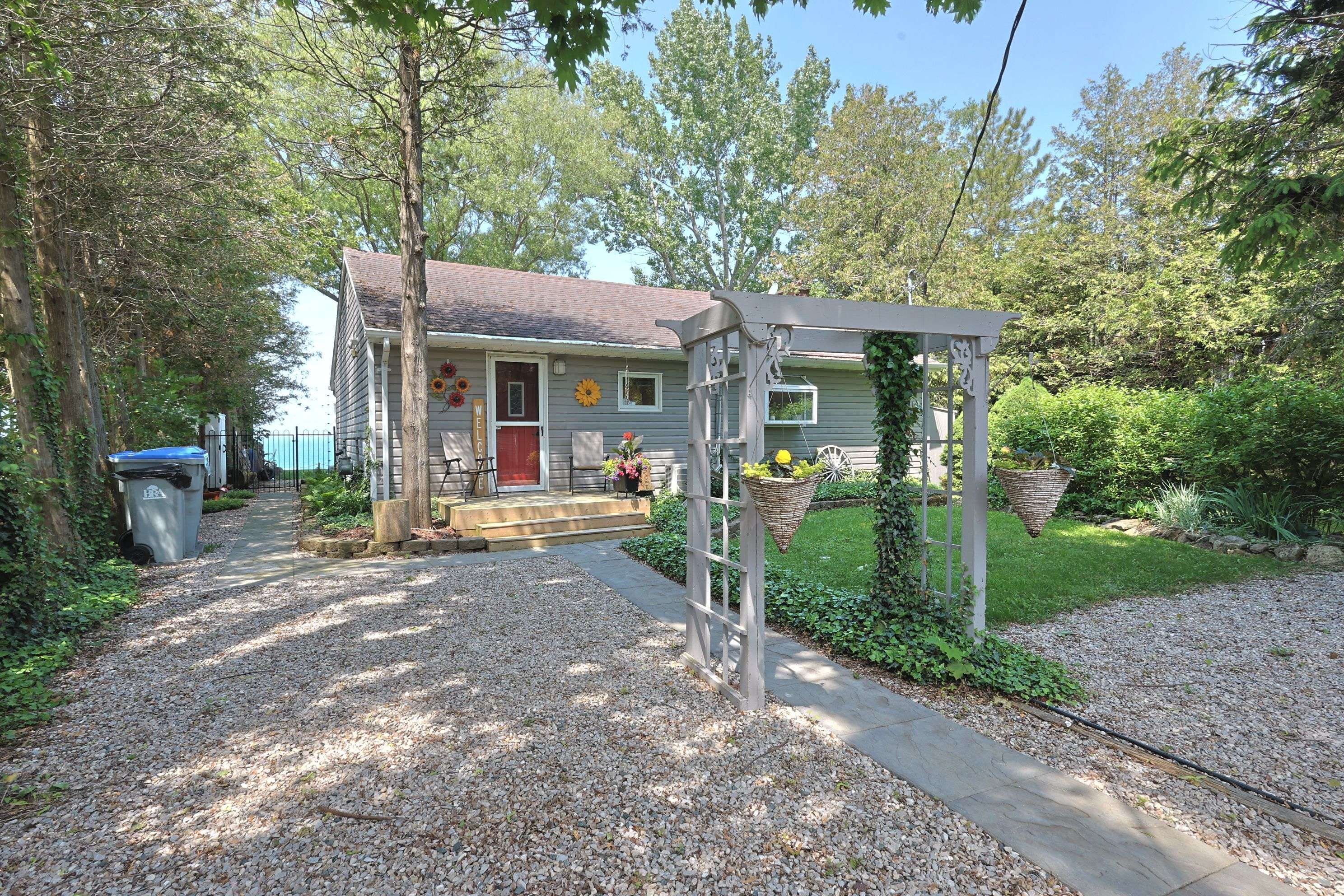 72209 Lakeshore DR, Bluewater, ON N0M 1N0