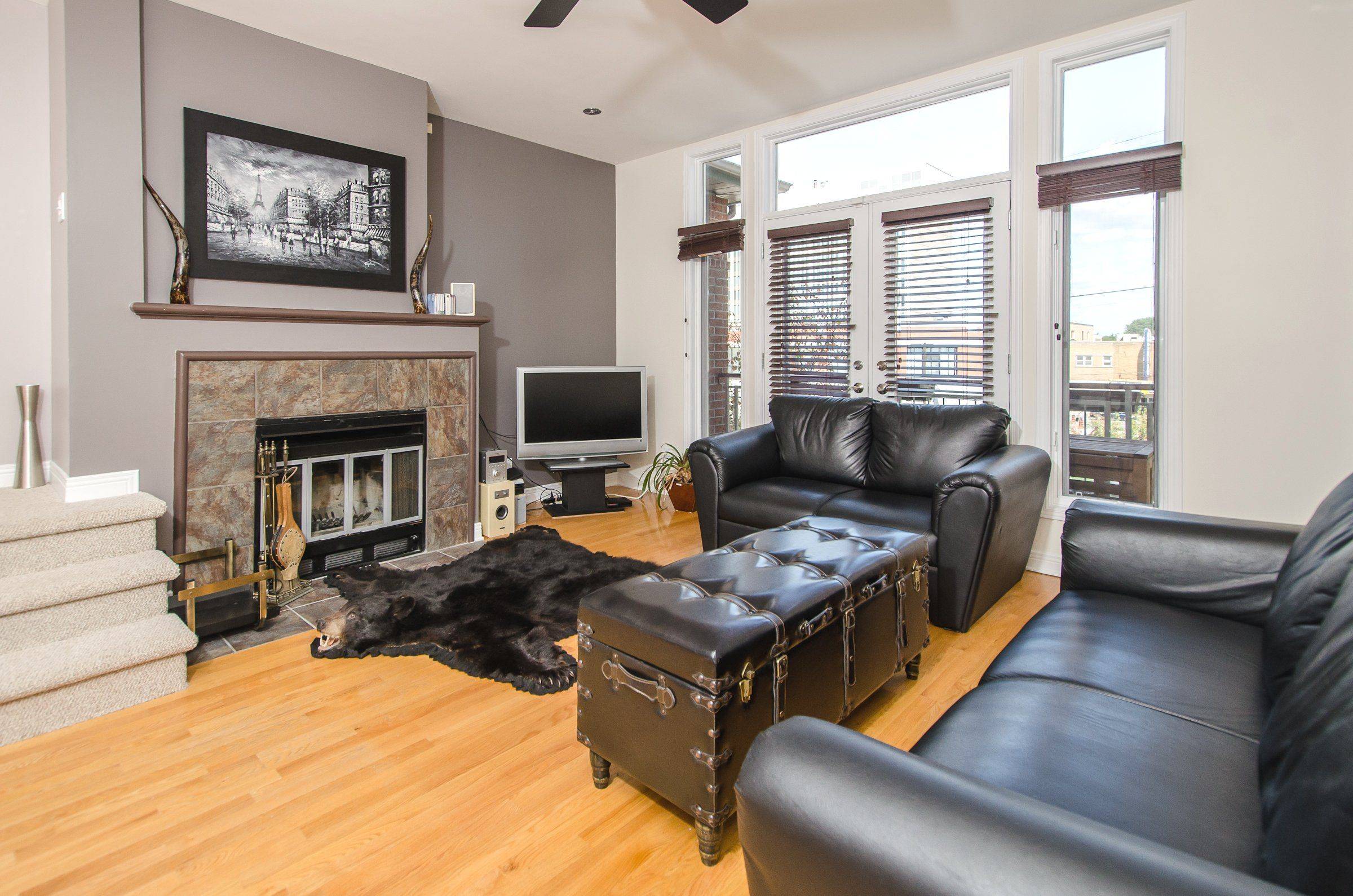 Lower Town - Sandy Hill, ON K1N 6B3,296 Besserer ST