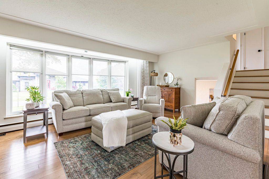 Hamilton, ON L9H 5E2,3 Romar DR