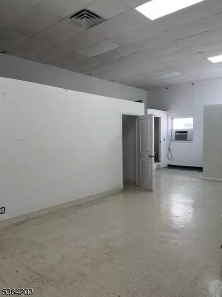 Newark City, NJ 07105,43 Merchant St