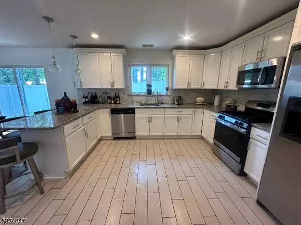 Roselle Boro, NJ 07203,250 E 9Th Ave