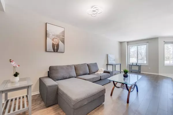 Oakville, ON L6M 3M1,1132 Westview TER