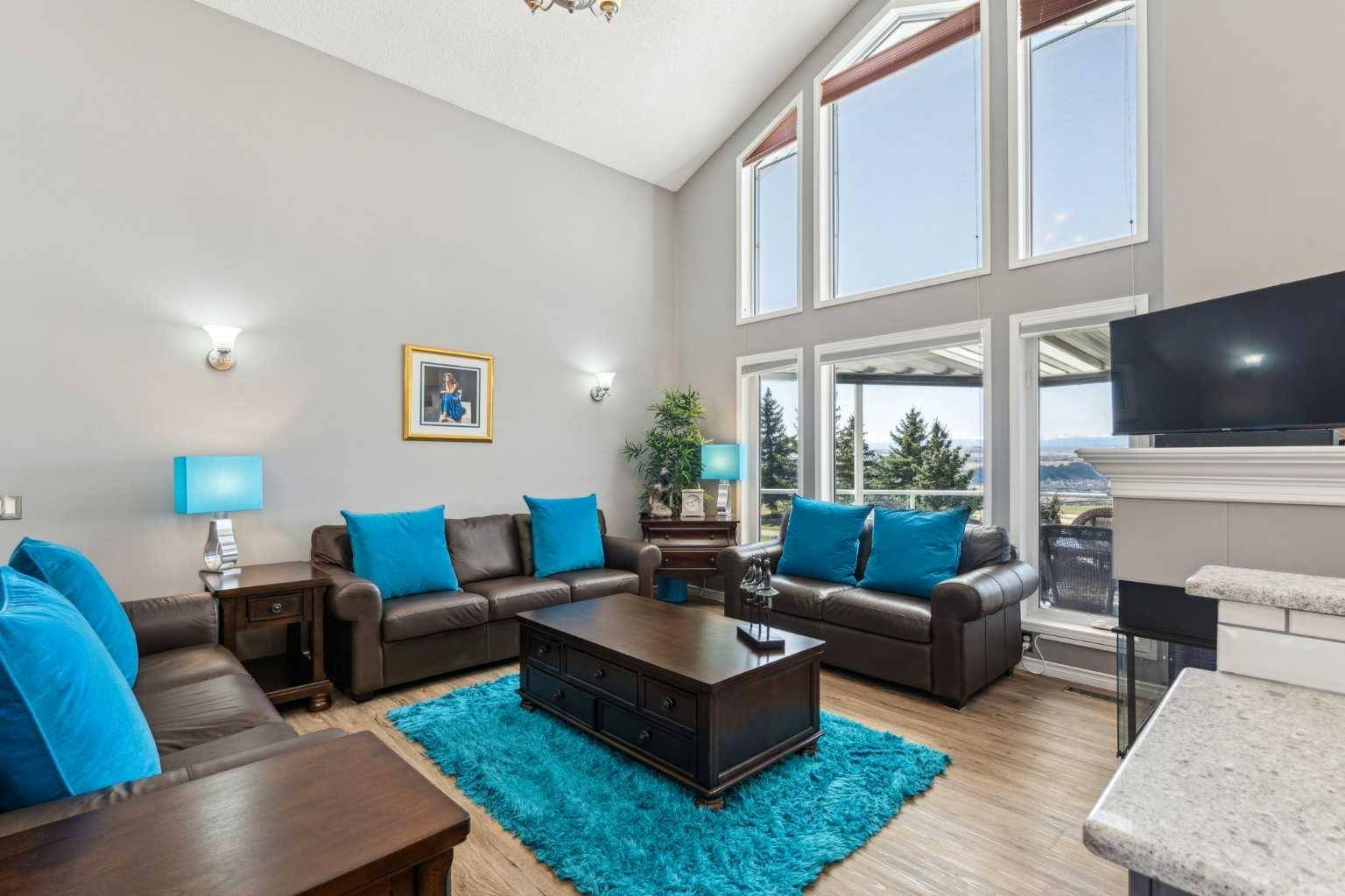 Cochrane, AB T4C 1N8,32 Gleneagles Close