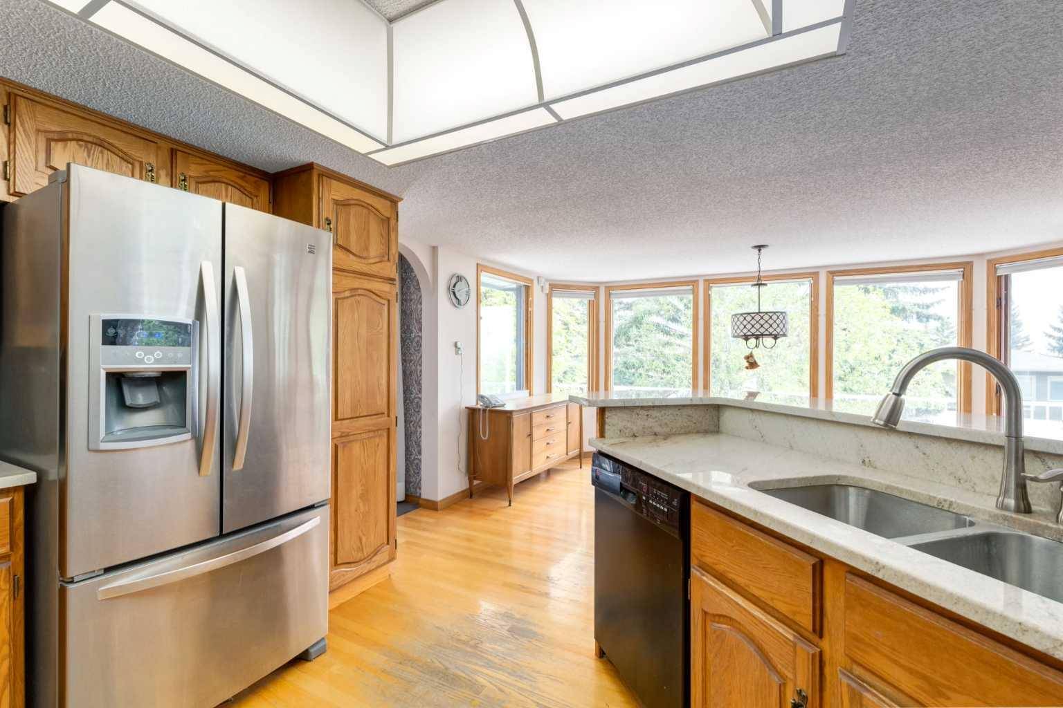 Calgary, AB T3G 2Z5,131 Hawkview Manor PL Northwest